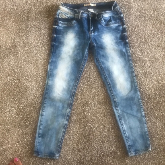 Jeans - Picture 1 of 8